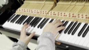 盲人調律師誠意推薦99年德國雷諾琴錘二手鋼琴卡哇伊迪亞怕森dr125bf序列號118677