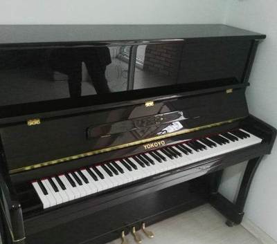 誠意轉(zhuǎn)讓YOKOYO二手鋼琴，八成新僅3000元